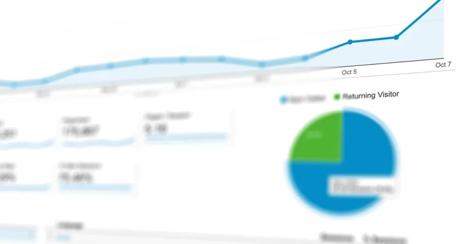 Tableau de bord d'analytics suivant la consommation de tokens d'agents IA
