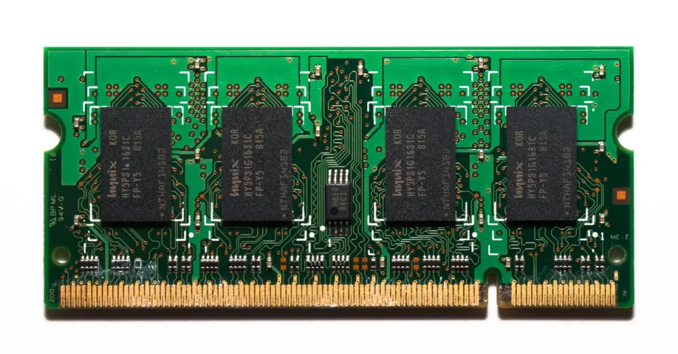 Puce mémoire HBM utilisée dans les GPU d'intelligence artificielle